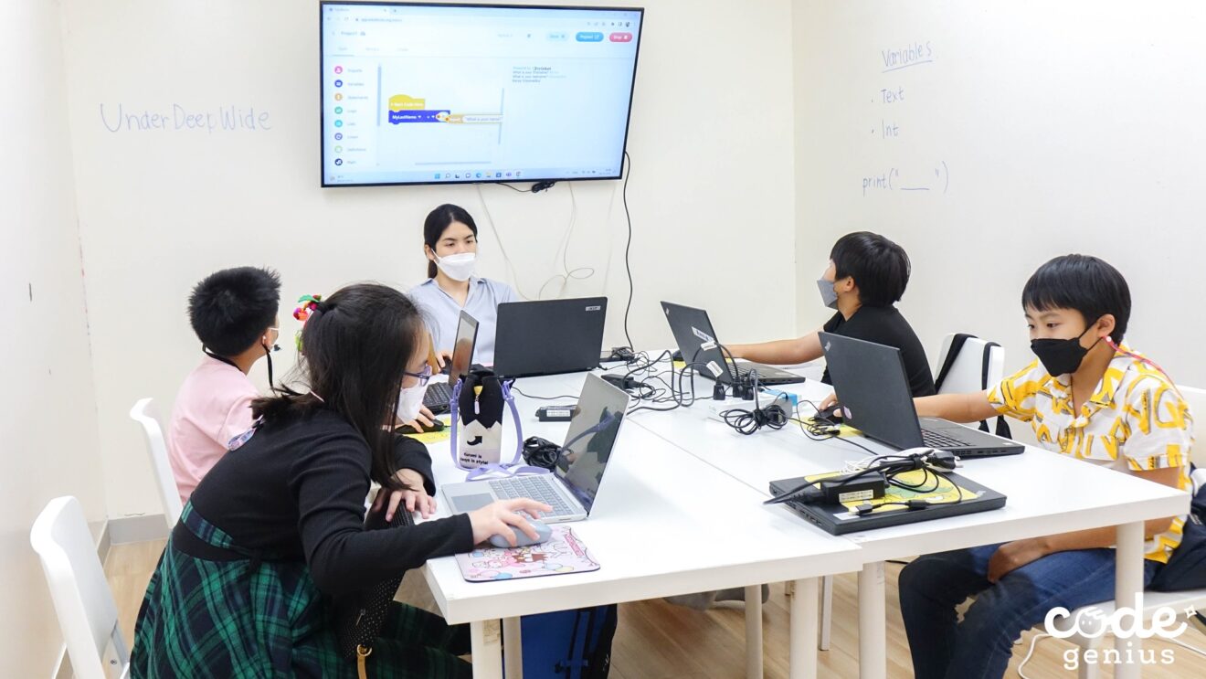 Innovator Camp คอร์สปิดเทอมสำหรับเด็กชอบ Code - Code Genius